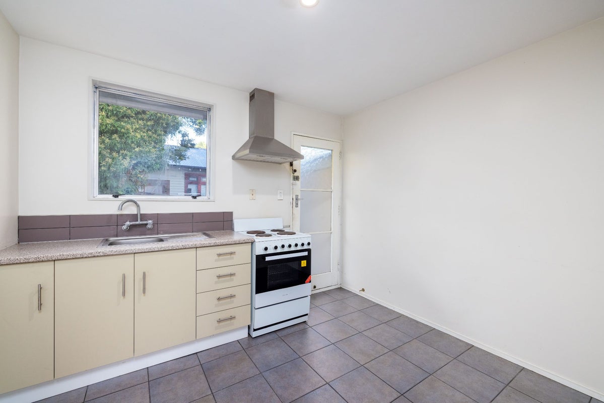 2/537 Saint Asaph Street, Phillipstown, Christchurch - Carousel 2