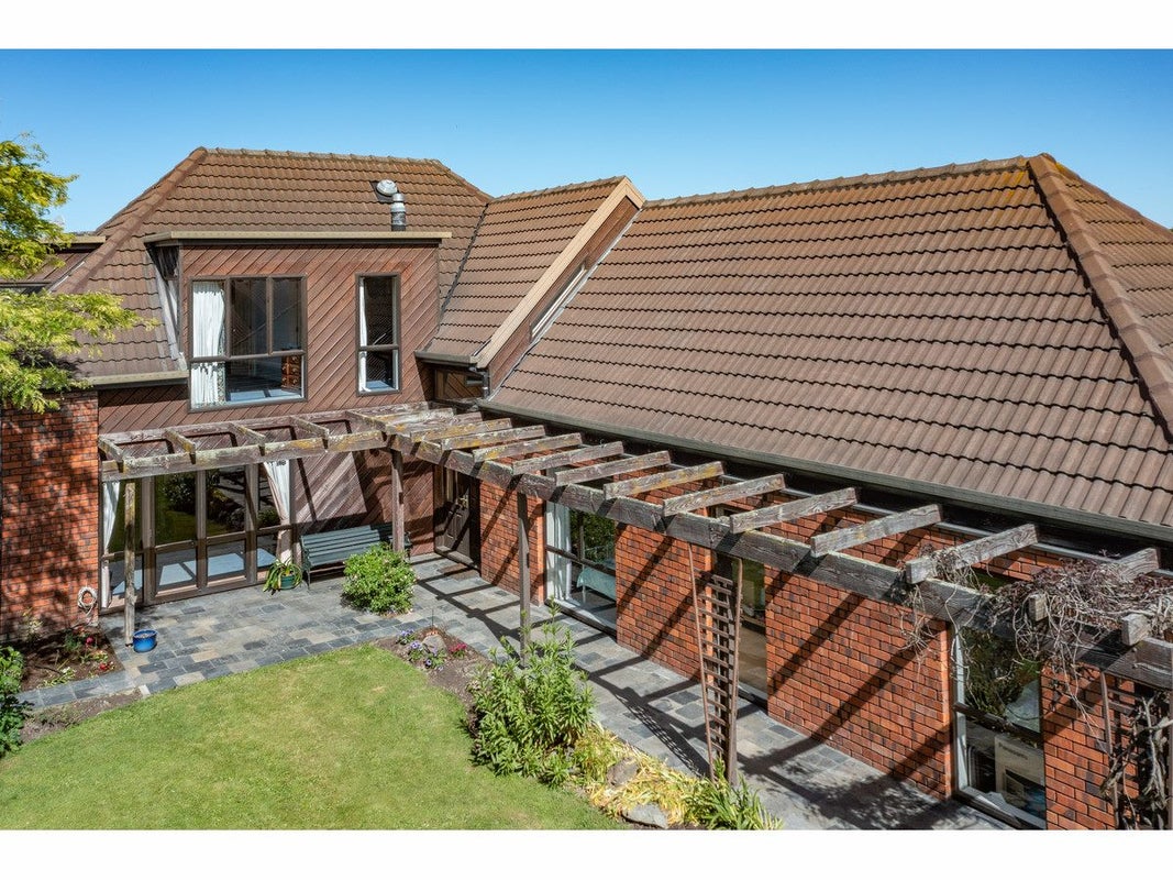 30 Derenzy Place, Avonhead, Christchurch - Carousel 1