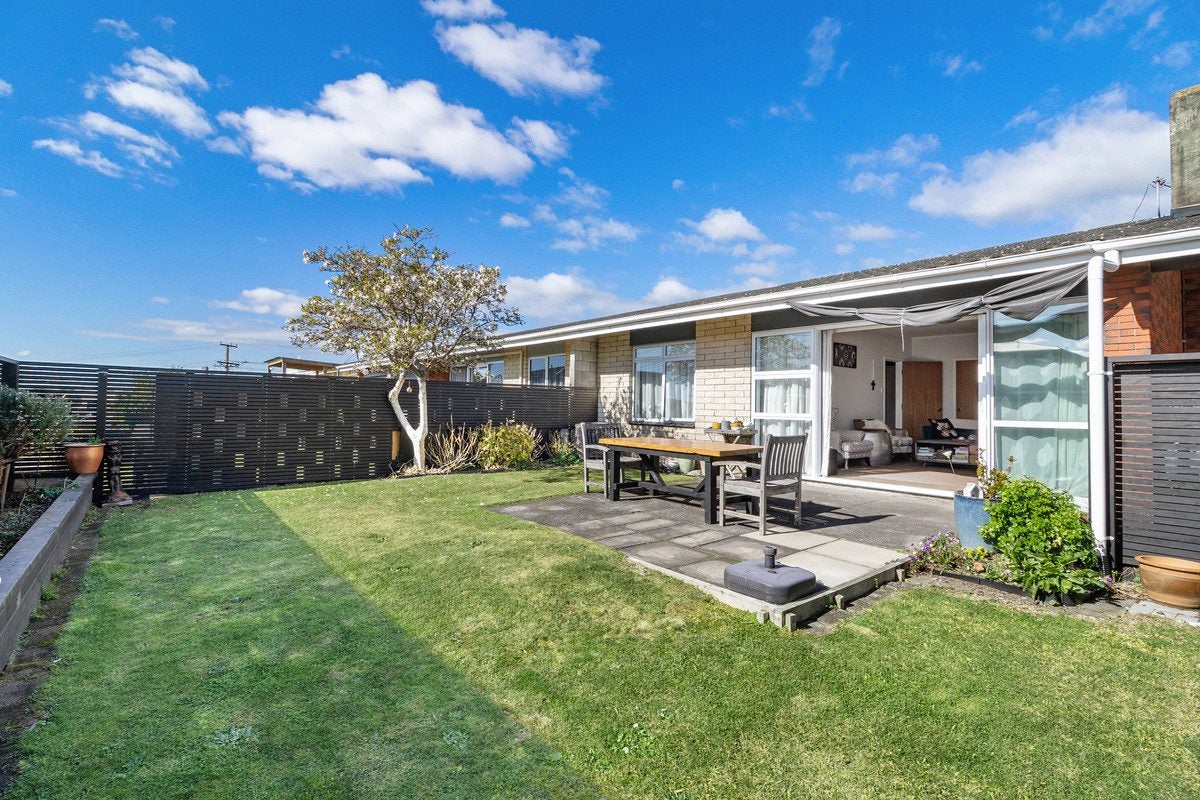 15 Barrett Street, Westown, New Plymouth - Carousel 1