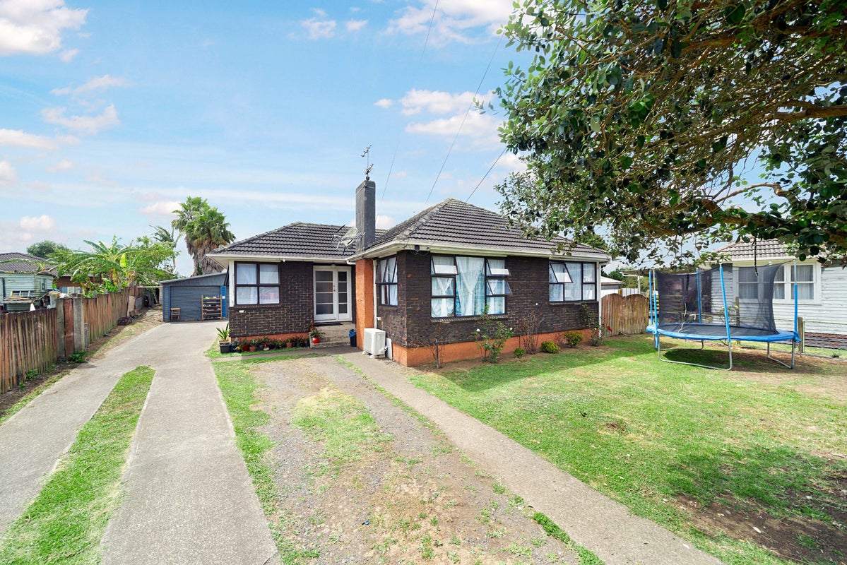 18 Bernard Street, Mount Wellington, Auckland - Carousel 2