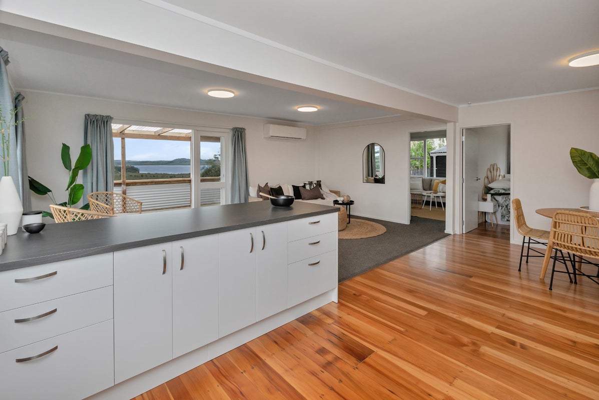 24 Edge Street, Onerahi, Whangarei - Carousel 1