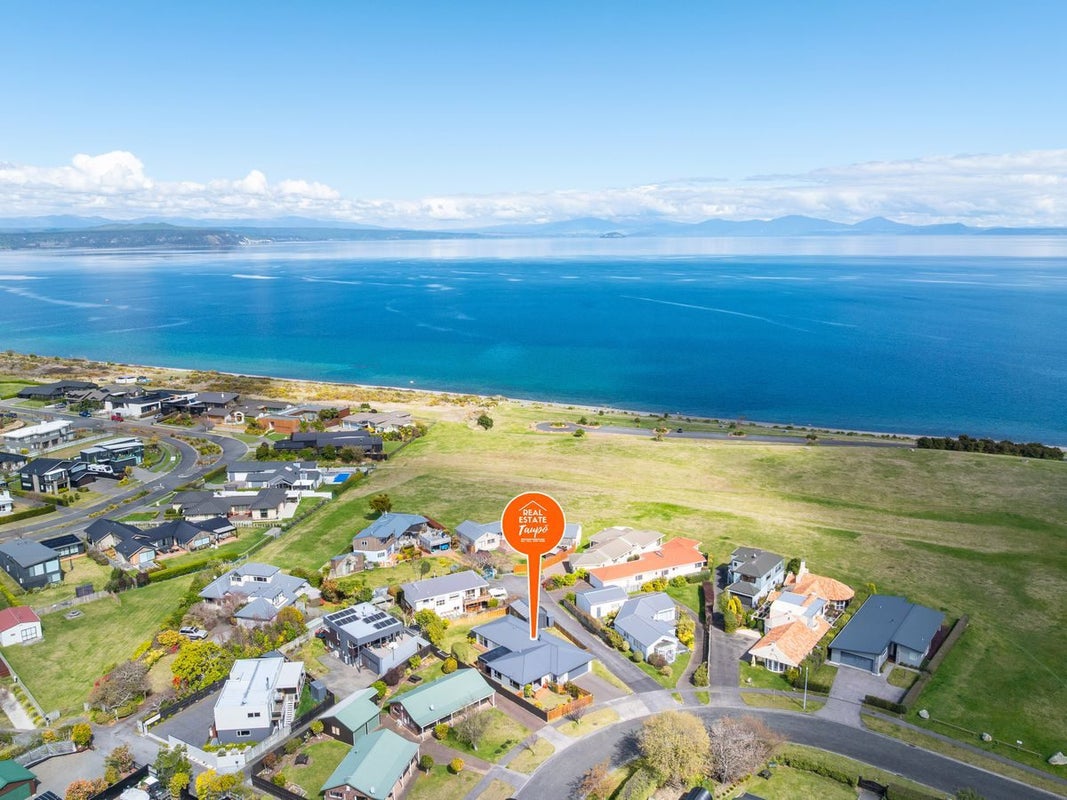 21 Stanley Street, Wharewaka, Taupo, Waikato - Carousel 2