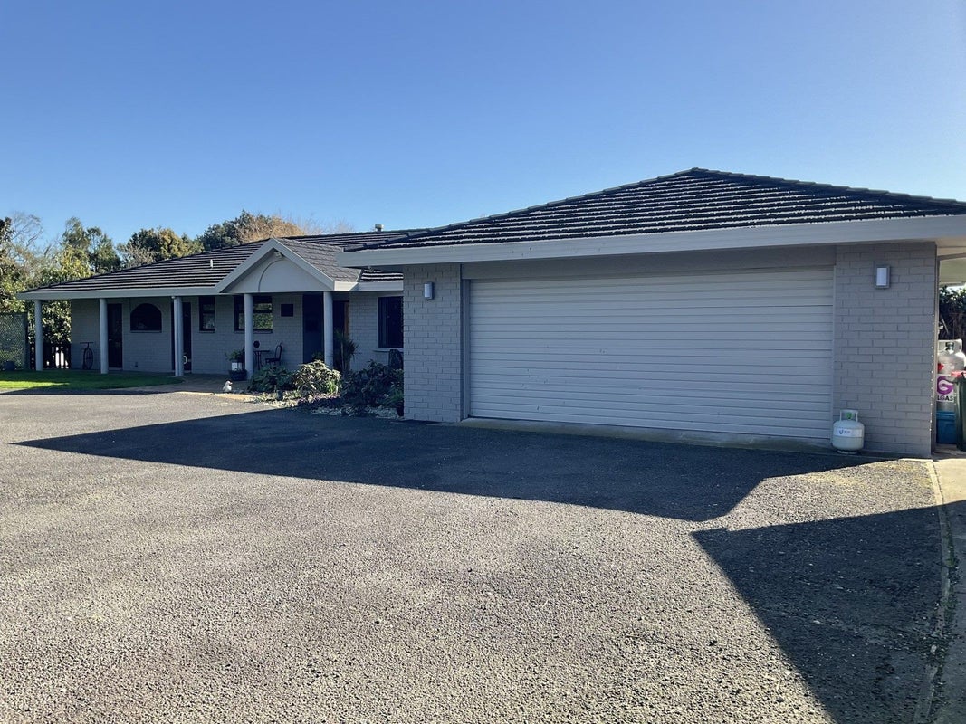 1343 Devon Road, Brixton, Waitara - Carousel 2
