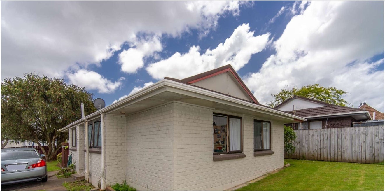 2/4 Tyndrum Place, Highland Park, Auckland - Carousel 18