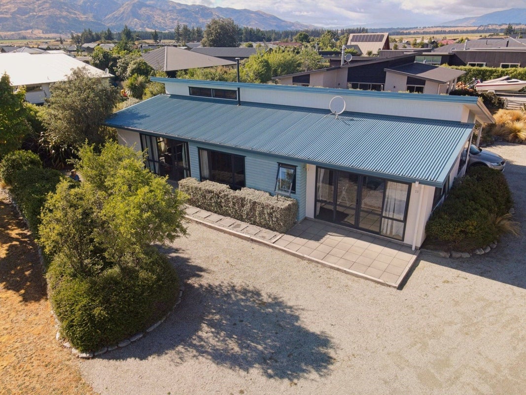 20 Timsfield Drive, Wanaka - Carousel 2