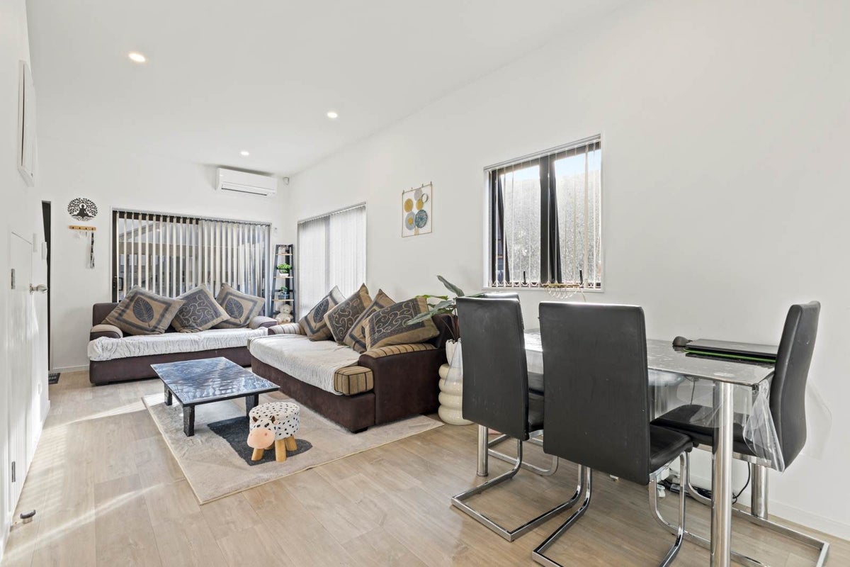 61D Andrew Road, Howick, Auckland - Carousel 2