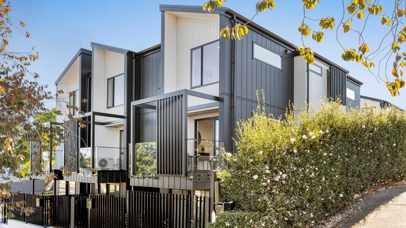 37A Bellevue Road, Mount Eden, Auckland - Carousel 1