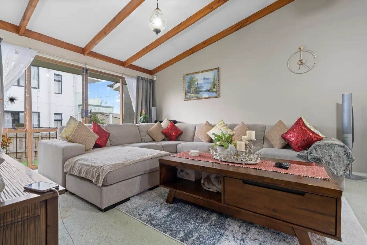 3/110 Hillside Road, Papatoetoe, Auckland - Carousel 2