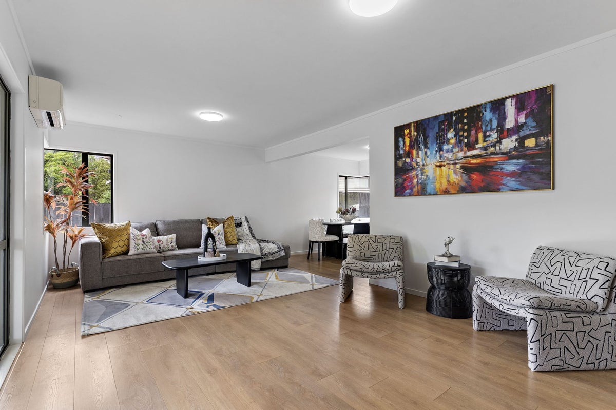 2/9 Wharf Road, Te Atatu Peninsula, Auckland - Carousel 2