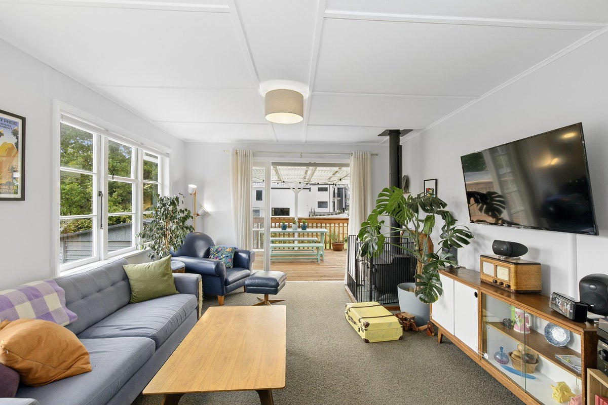 43 Hay Street, Naenae, Lower Hutt - Carousel 2