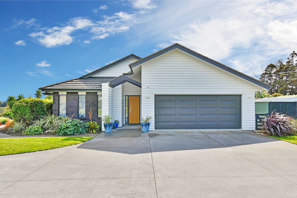 35 Church View Road, Waiau Pa, Pukekohe - Carousel 1