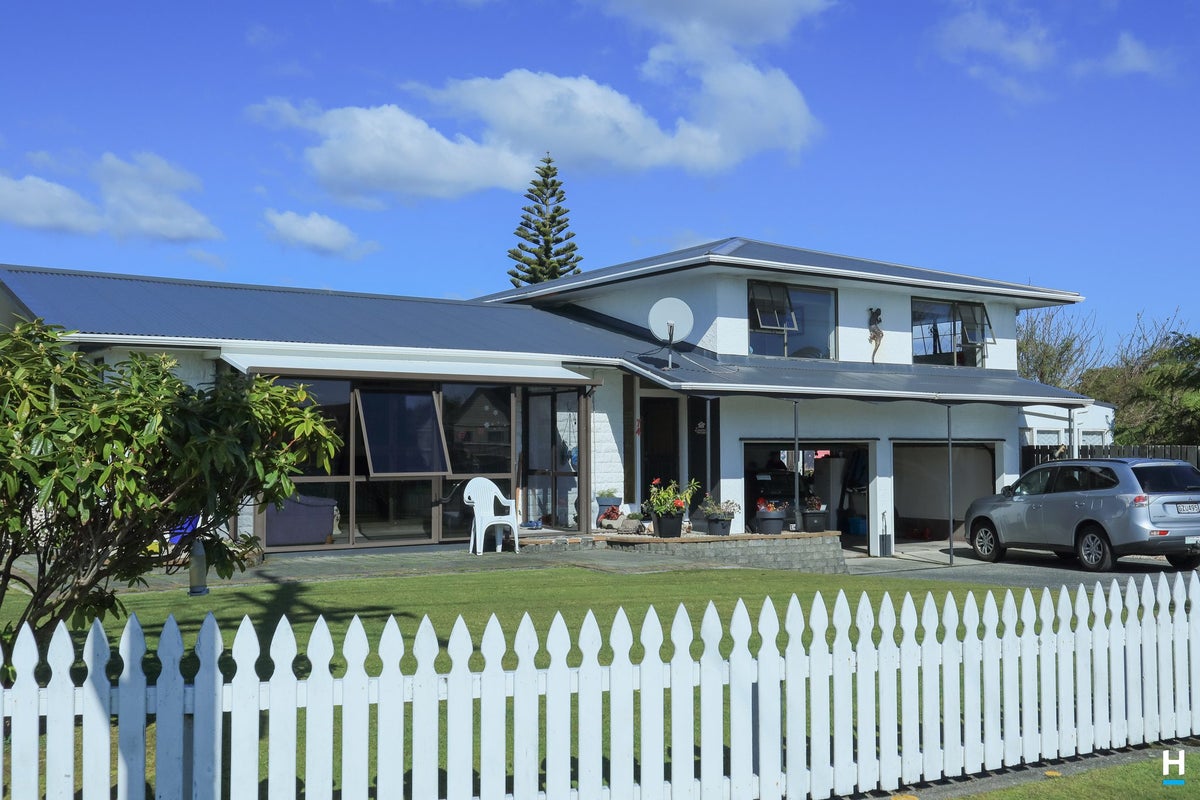 74 Hall Street, Cobden, Greymouth - Carousel 2