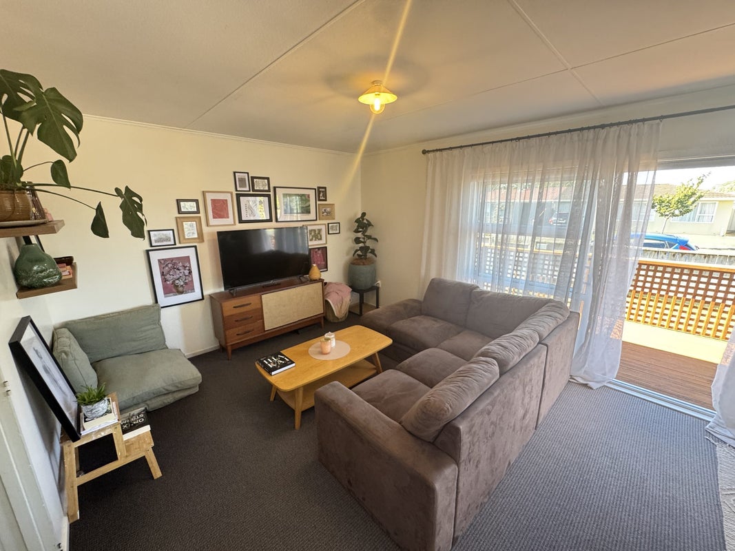 2 Leslie Avenue, Cloverlea, Palmerston North - Carousel 2