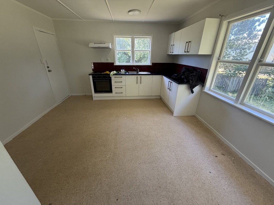 12 Ingram Crescent, Otara, Auckland - Carousel 2