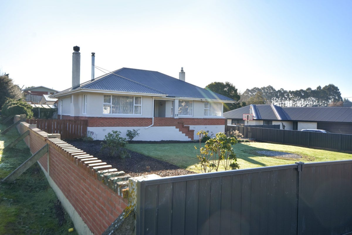 19 Castleton Street, Allanton, Mosgiel - Carousel 1