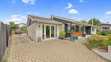 10 Kew Place, Richmond Heights, Taupo - Carousel 1
