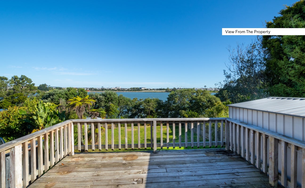 51 Ferry Parade, Herald Island, Auckland - Carousel 1