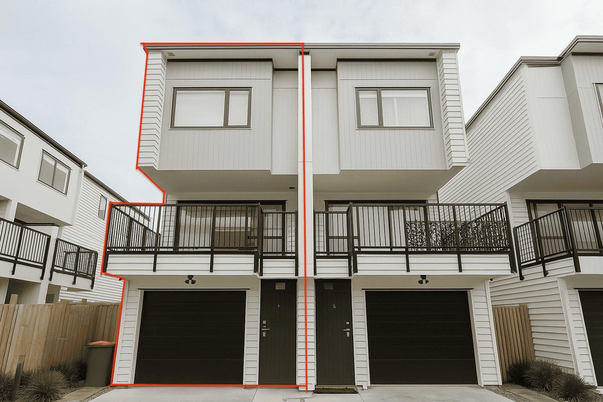 4/5 Chevis Place, Pakuranga, Auckland - Carousel 2