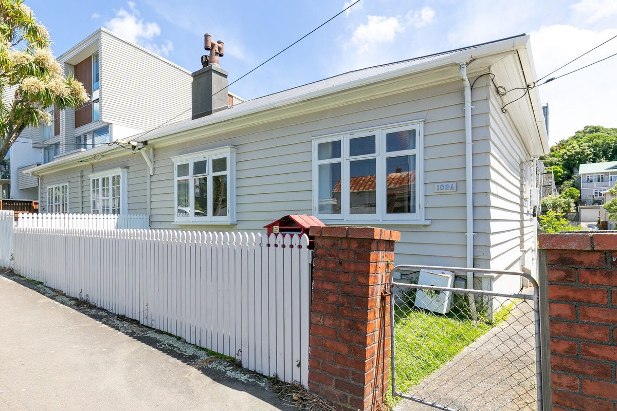 108A Rintoul Street, Newtown, Wellington - Carousel 1