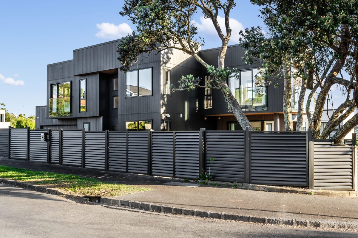 9 Ngaio Street, Orakei, Auckland - Carousel 2