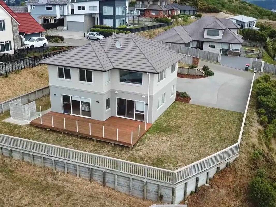 12 Kahurangi Heights, Aotea, Porirua - Carousel 1