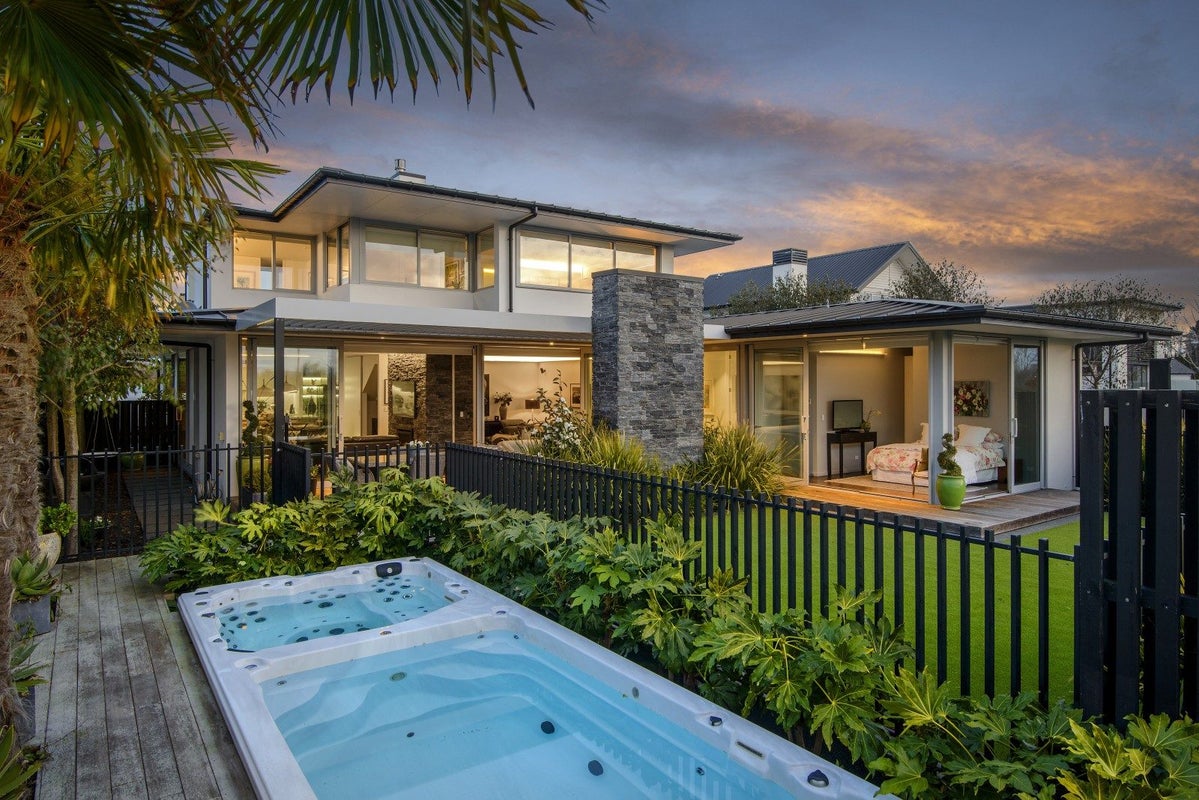 5 Waterview Court, Northwood, Christchurch - Carousel 2