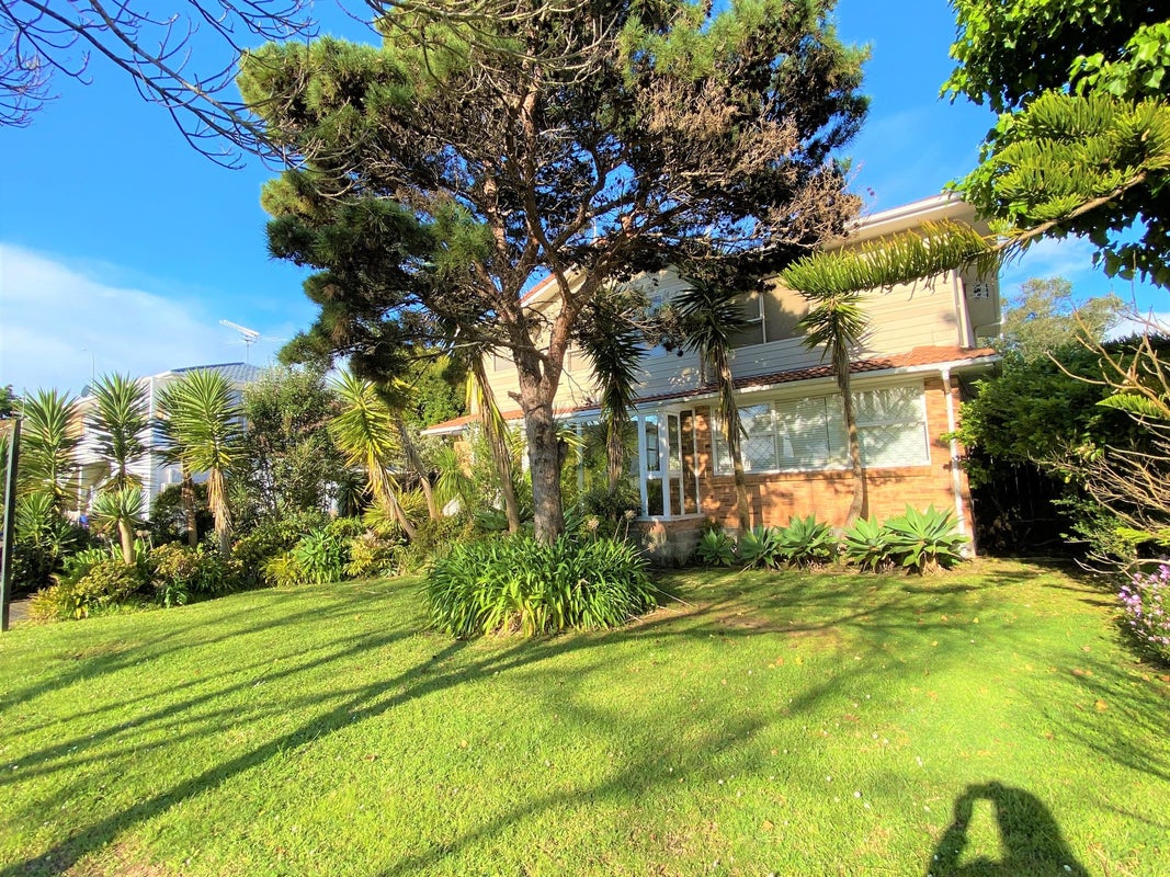 4 Yeoman Place, Howick, Auckland - Carousel 2