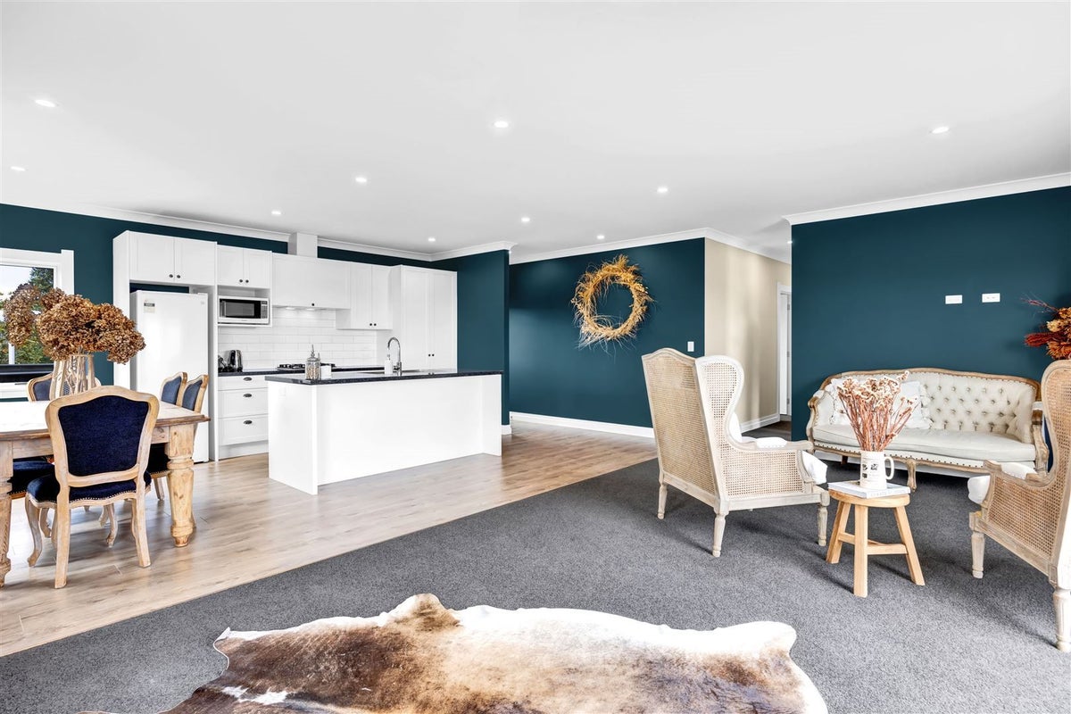 22 Maple Crescent, Whalers Gate, New Plymouth - Carousel 2