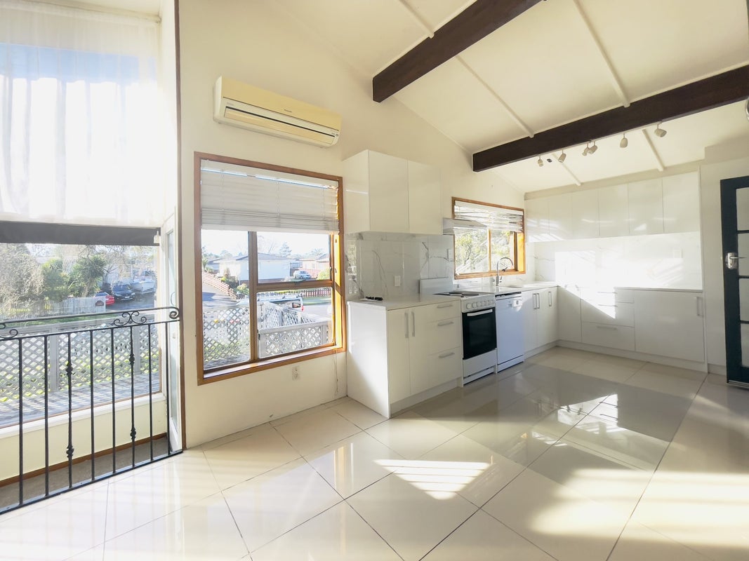 52 Hope Farm Avenue, Pakuranga Heights, Auckland - Carousel 2