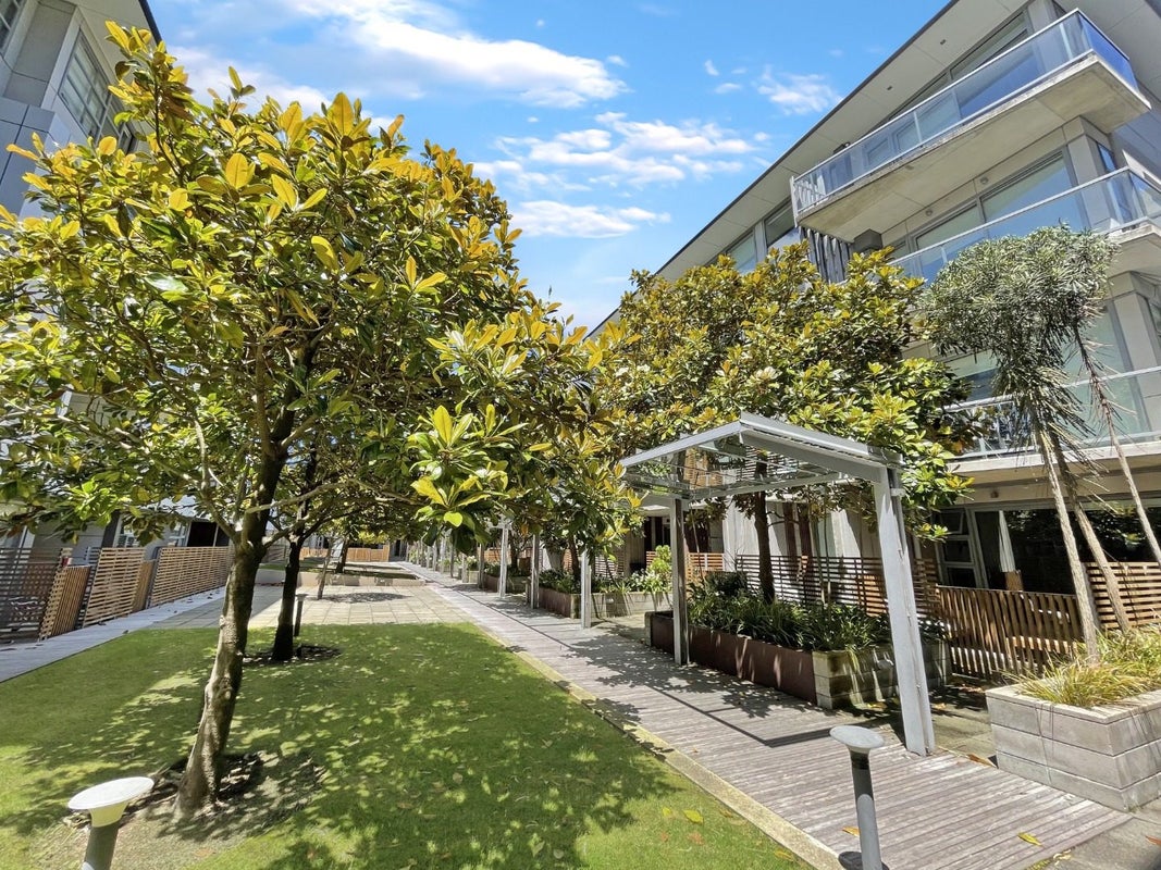 W105/28 Torrens Terrace, Mount Cook, Wellington - Carousel 2