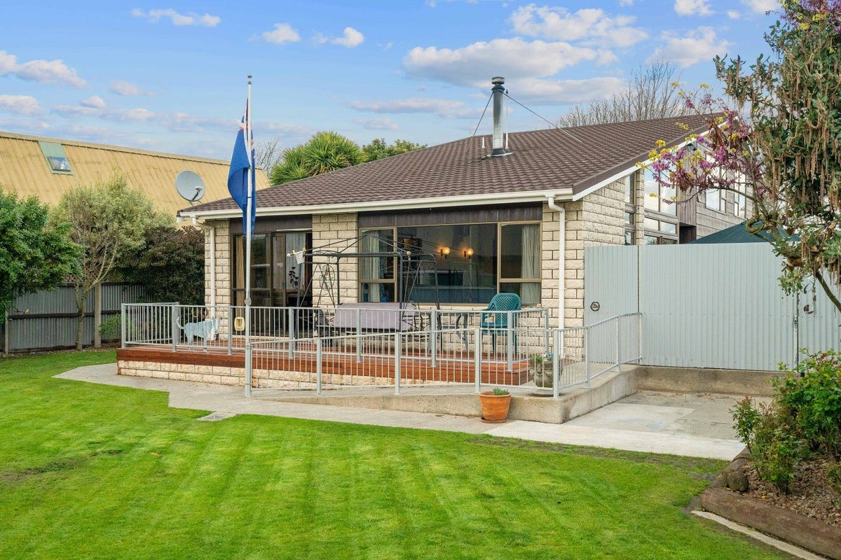 3 Guise Lane, Hillmorton, Christchurch - Carousel 1