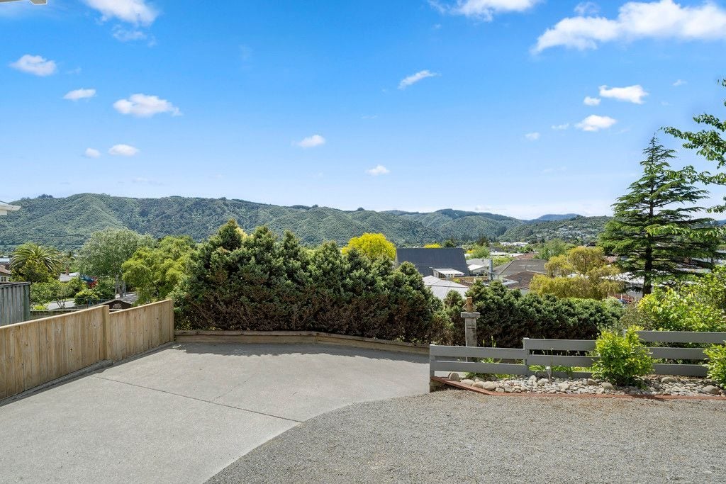 4 Hillside Drive, Maoribank, Upper Hutt - Carousel 19