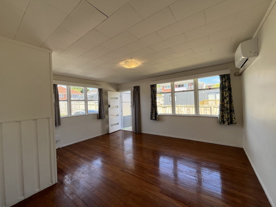 5/49 Miro Street, New Lynn, Auckland - Carousel 2