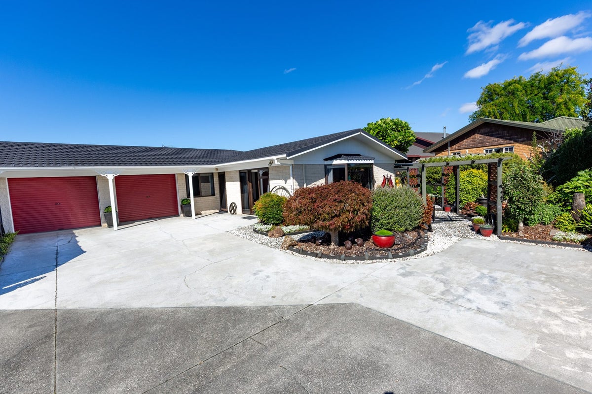 213B QUEEN ST, Pukekohe, Auckland - Carousel 1
