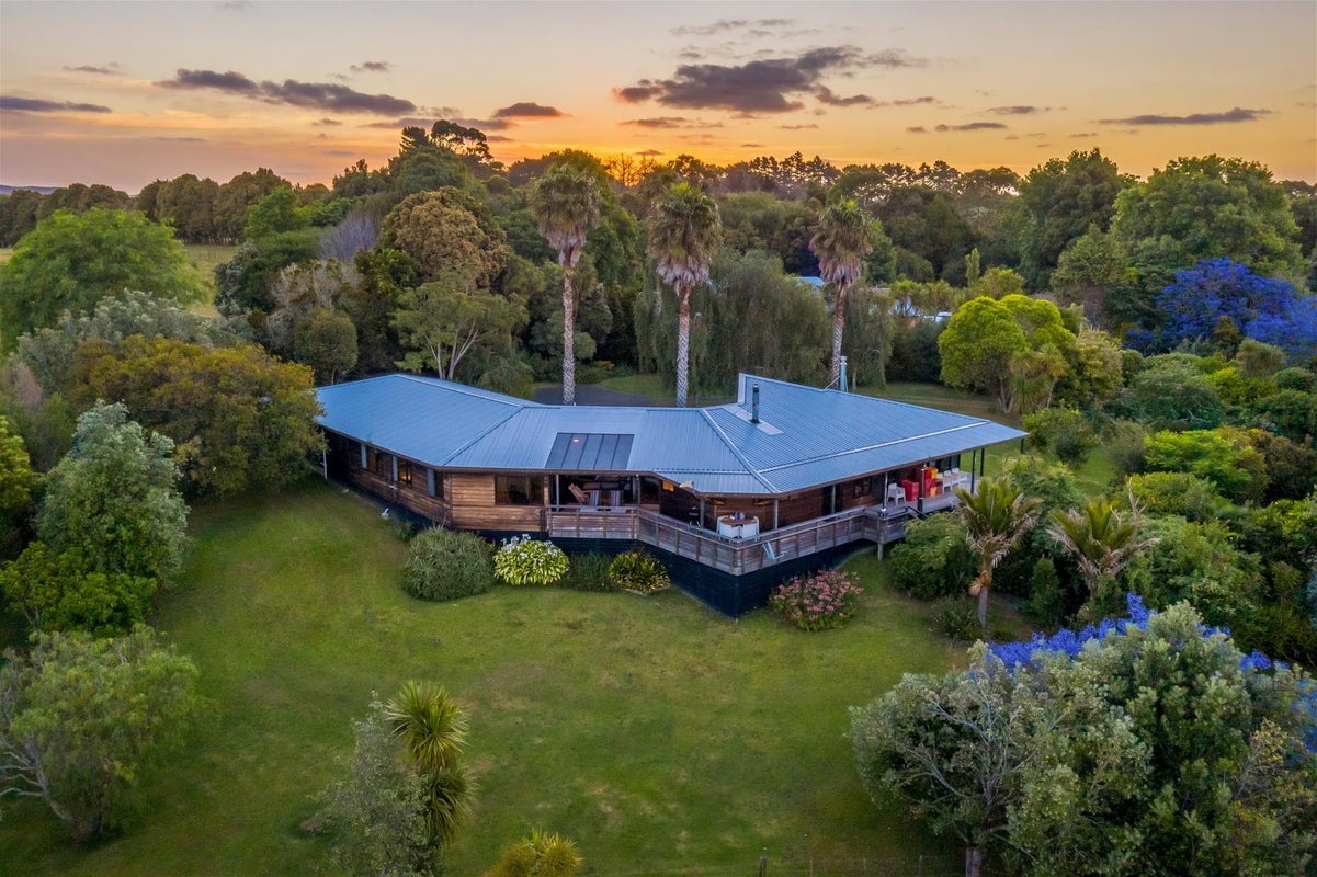 115 Shelly Beach Road, Helensville - Carousel 1