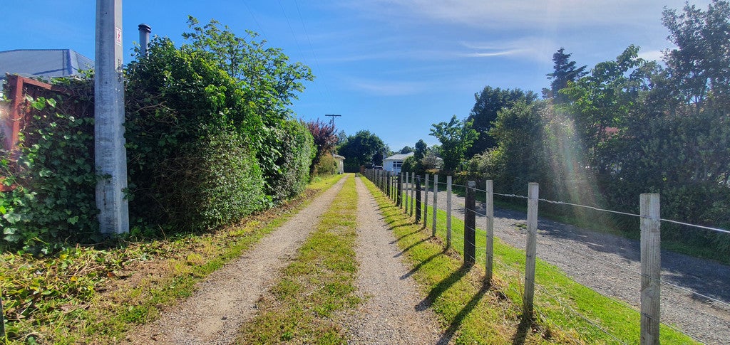 43 Fox Street, Featherston - Carousel 16