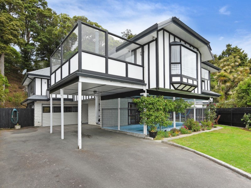 16 Johnswood Grove, Clouston Park, Upper Hutt - Carousel 1