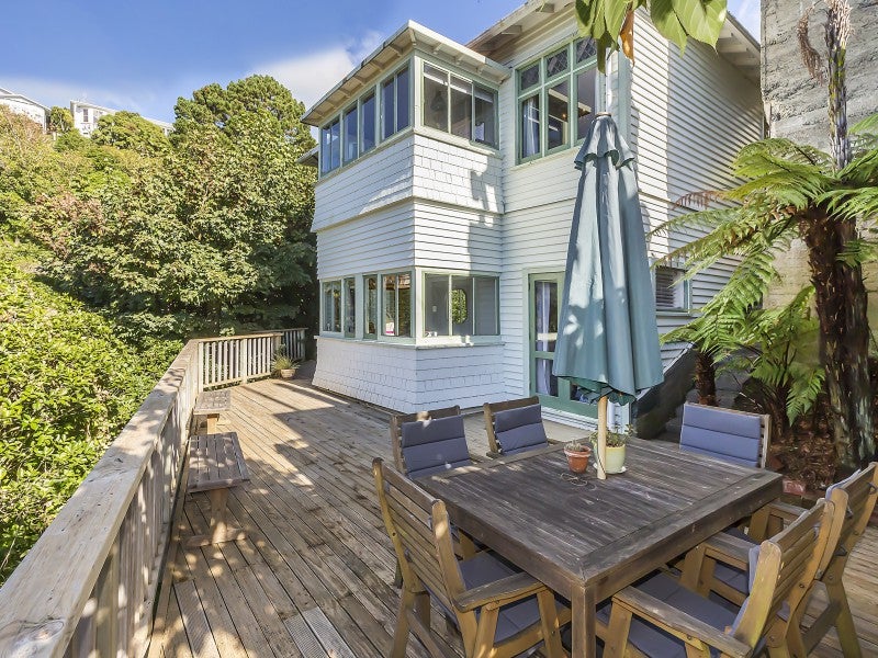 107 Mortimer Terrace, Brooklyn, Wellington - Carousel 1