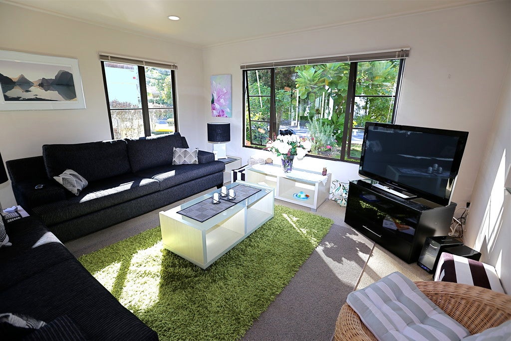 25 Seneca Court, Golflands, Auckland - Carousel 2