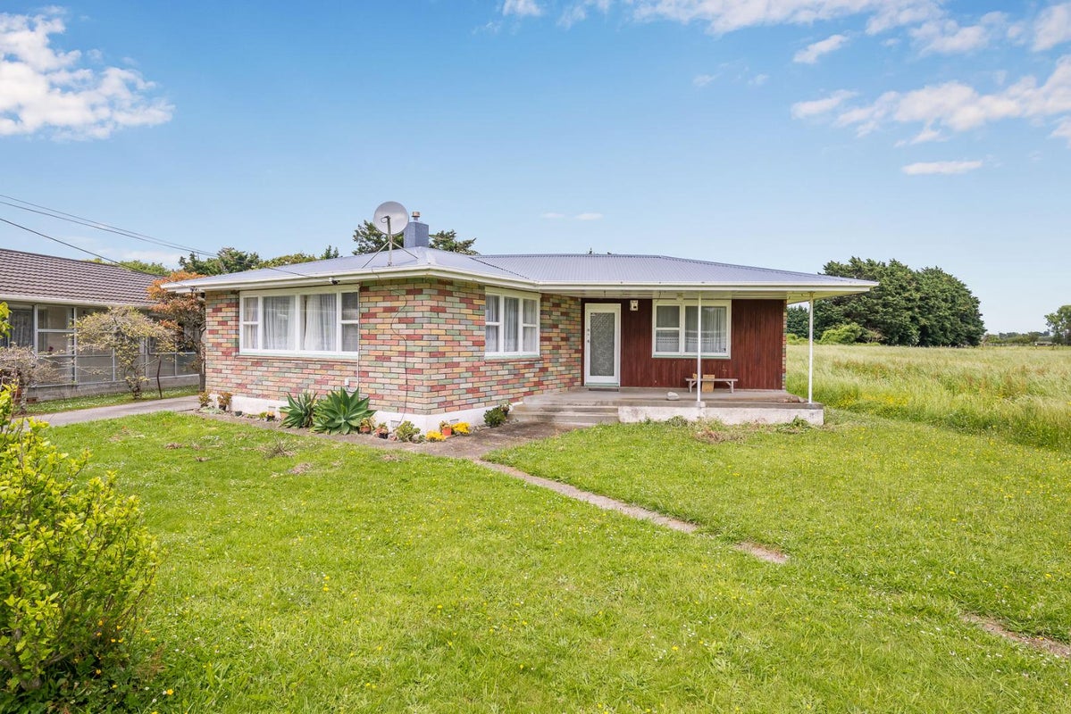 261 Rangiuru Road, Otaki - Carousel 1