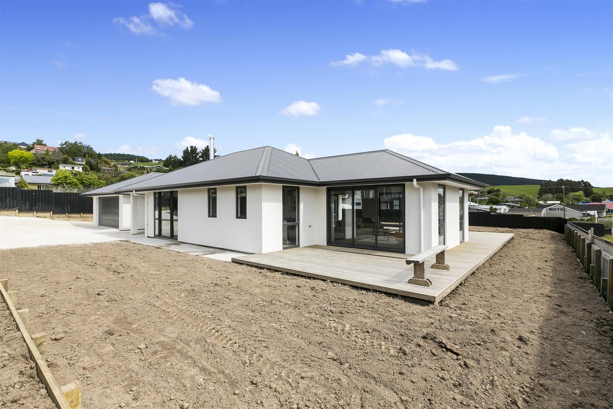 4 Chatham Street, Waihola - Carousel 1