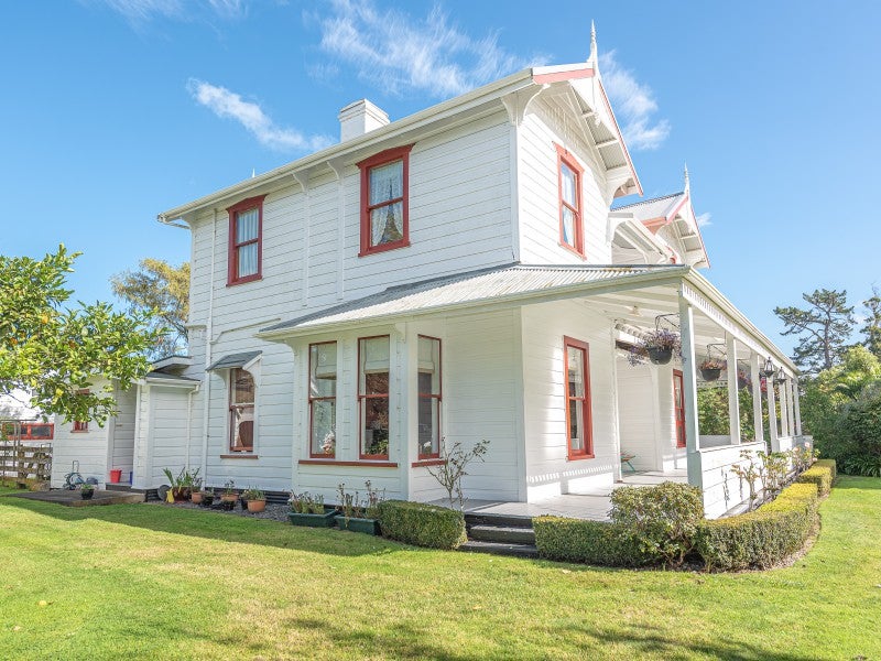 1065E No 2 Line, Fordell, Whanganui - Carousel 24