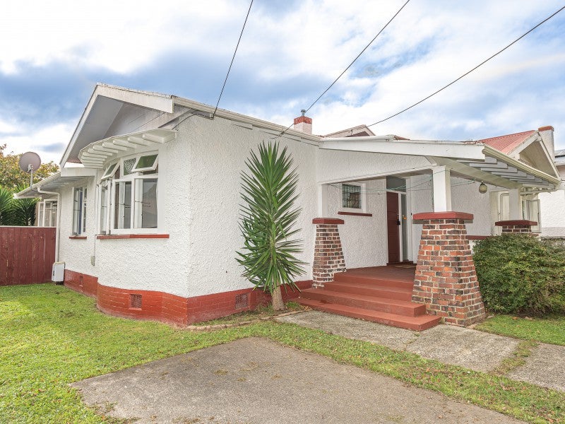 11 Duncan Street, Whanganui East, Whanganui - Carousel 1