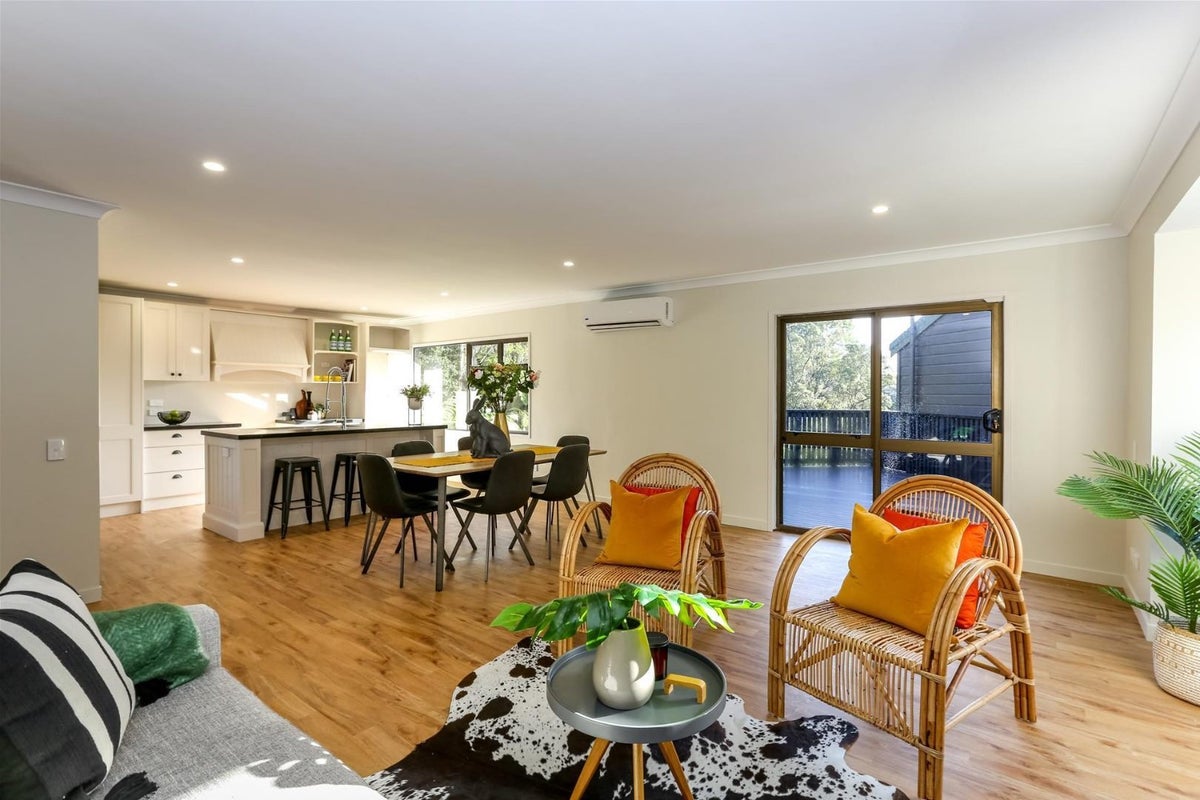 50 Carrington Street, Lower Vogeltown, New Plymouth - Carousel 2