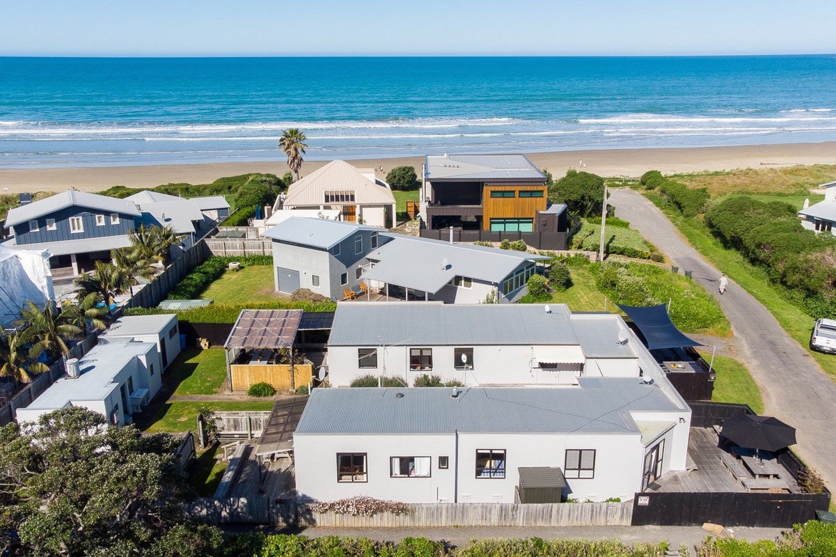 12 Moori Road, Waimarama, Waimarama - Carousel 1