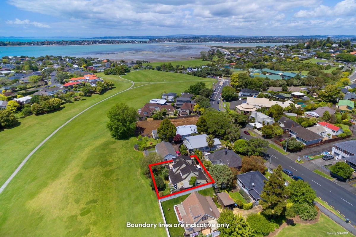 134A Riddell Road, Glendowie, Auckland - Carousel 2