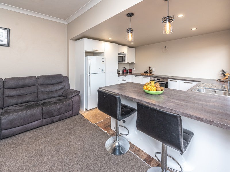 8 Stark Street, Durie Hill, Whanganui - Carousel 2