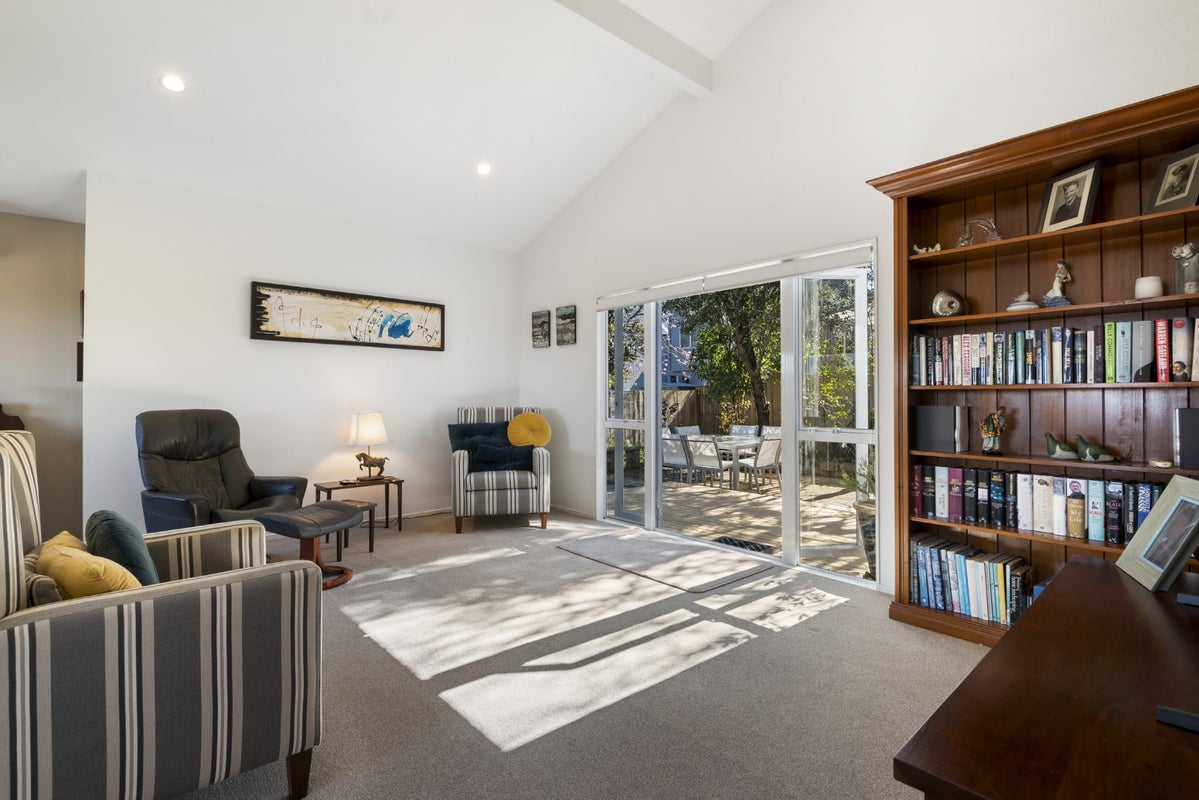 3/62A Lynden Avenue, Hillcrest, Auckland - Carousel 1
