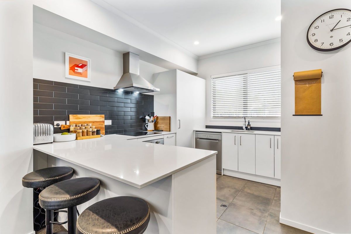 103A Taniwha Street, Wai o Taiki Bay, Auckland - Carousel 1