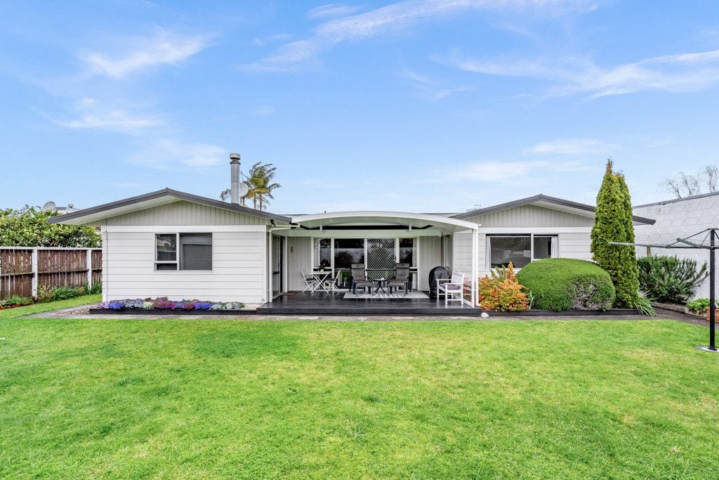 9 Carlton Crescent, Kamo, Whangarei - Carousel 2
